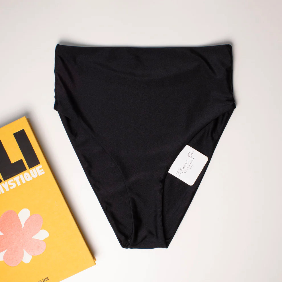 Schwarzer Slip mit hoher Taille