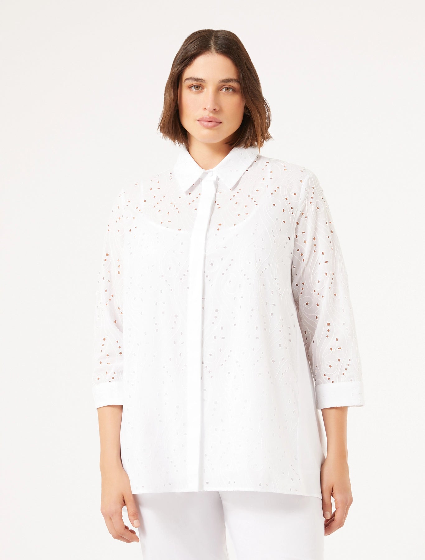 Persona camicia bianco olona