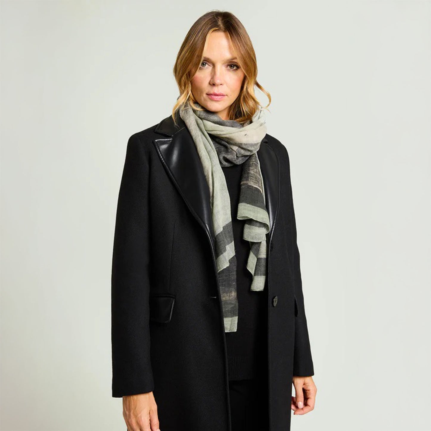 Stola Luisa Viola S186E0-03